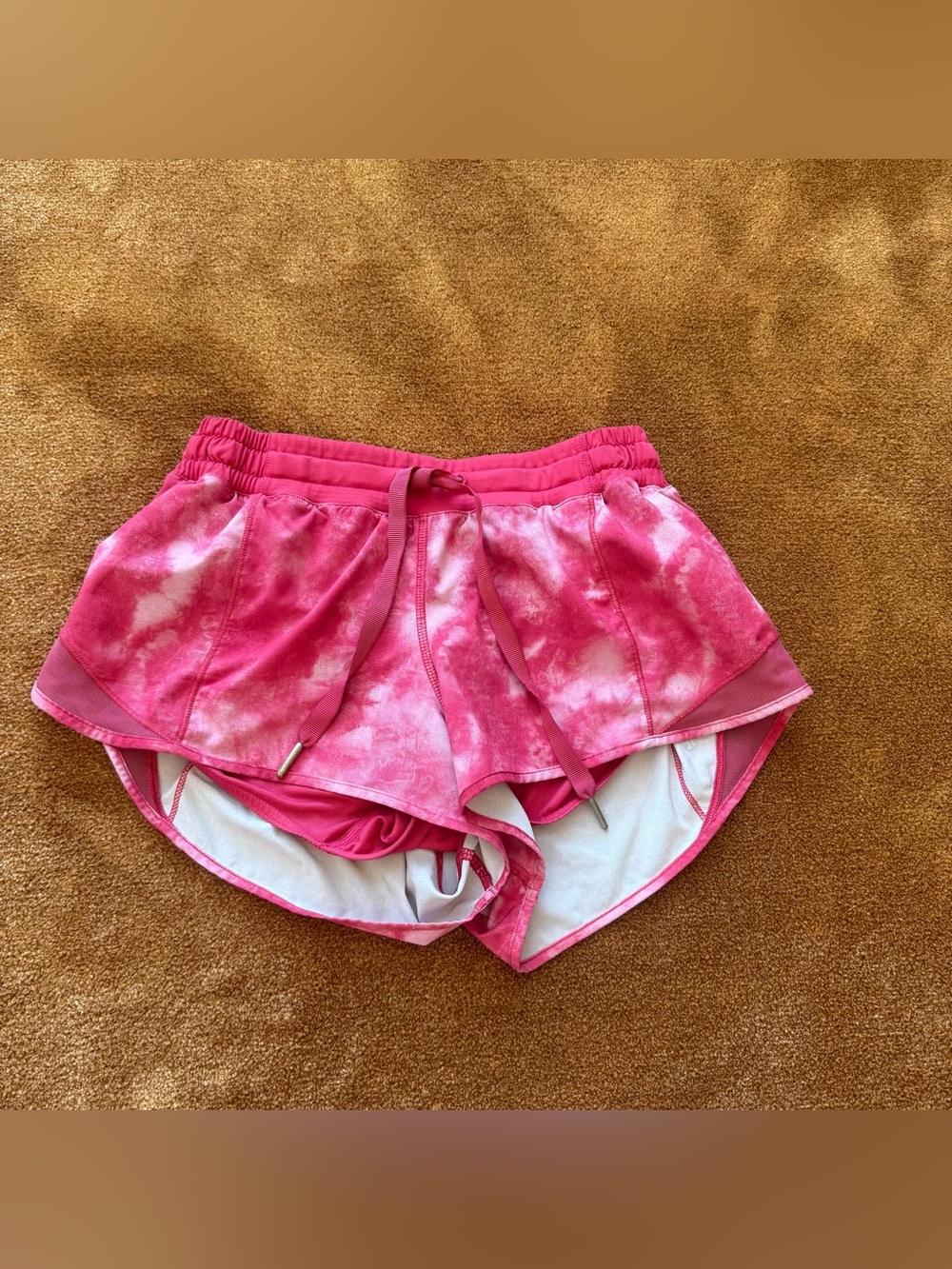 lululemon athletica Pink Tie-Dye Run Shorts size 6 and 2.5 inseam